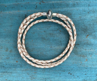 K 689 Karkötő